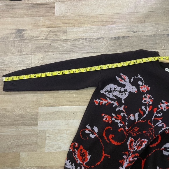 Cooperative | Rabbits Sweater - Picture 9 of 10